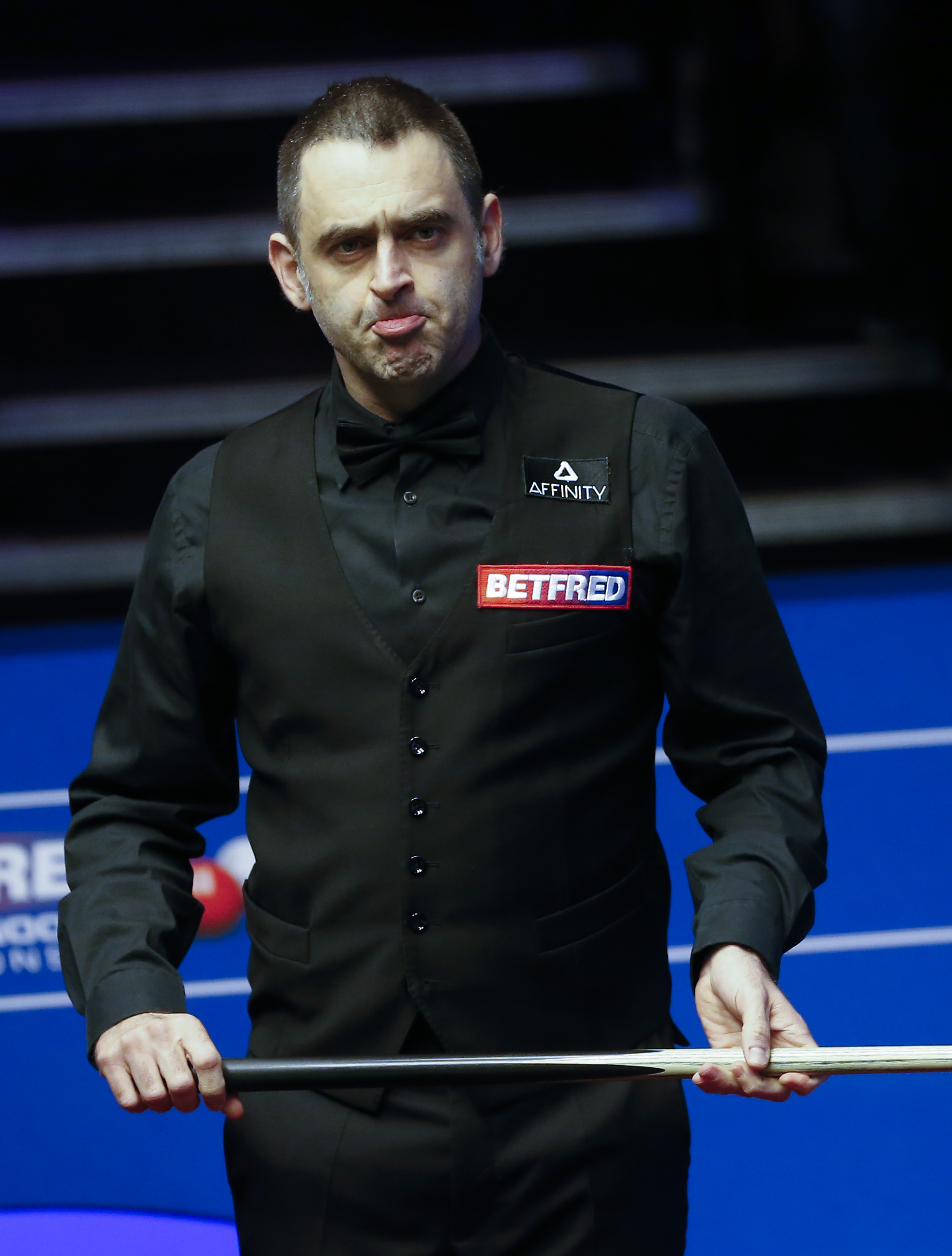 赛中不断彰 赛中不断彰