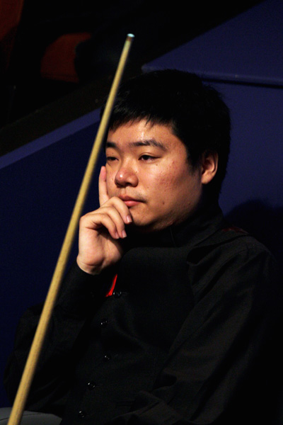 团队成员始 团队成员始